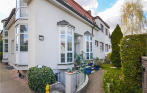 Гостиница Holiday home Altenescher Weg J  Берлин